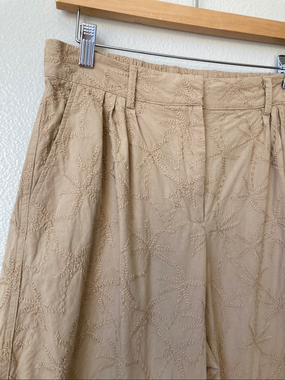 House of Harlow Botanical Embroidered Tan Cotton Cropped Barrel Pants Sz M - Picture 4 of 11